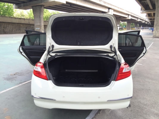 2011 NISSAN TEANA 250XV NAVI SUNROOF ตัว Sport series ภายในสปอร์ต ท๊อปสุดในรุ่น สวยที่สุด