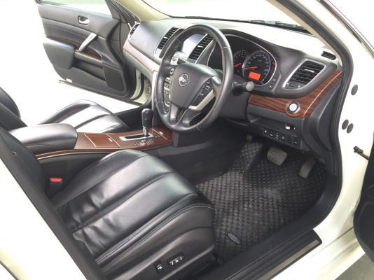 2011 NISSAN TEANA 250XV NAVI SUNROOF ตัว Sport series ภายในสปอร์ต ท๊อปสุดในรุ่น สวยที่สุด