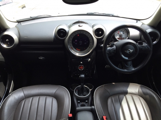2011 MINI CUNTRYMAN 1.6 ALL4 รถสวยมาก ท๊อปสุด ออปชั่นเต็ม น่าใช้สุดๆ