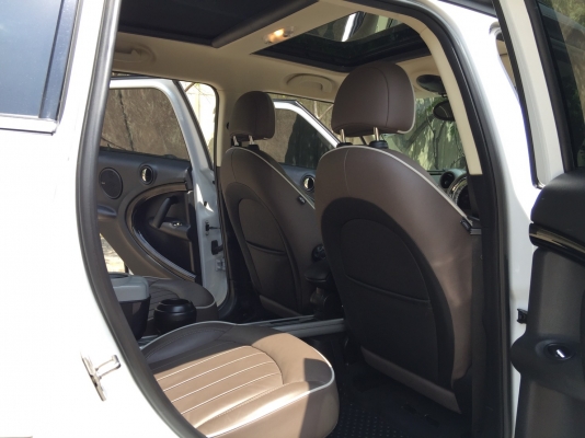 2011 MINI CUNTRYMAN 1.6 ALL4 รถสวยมาก ท๊อปสุด ออปชั่นเต็ม น่าใช้สุดๆ