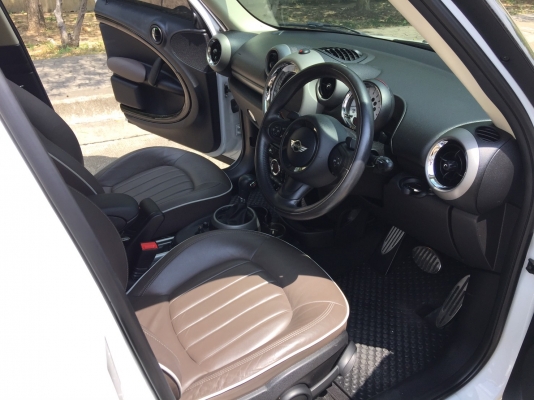 2011 MINI CUNTRYMAN 1.6 ALL4 รถสวยมาก ท๊อปสุด ออปชั่นเต็ม น่าใช้สุดๆ