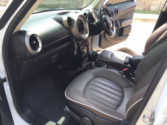 2011 MINI CUNTRYMAN 1.6 ALL4 รถสวยมาก ท๊อปสุด ออปชั่นเต็ม น่าใช้สุดๆ
