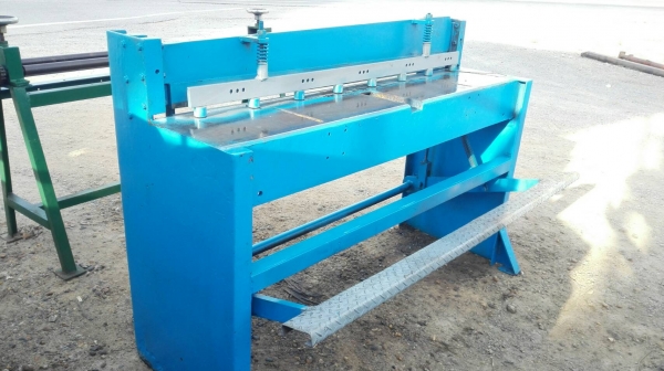 Sell> ขายกรรไกรซอยเท้าเหยียบ‬ ขนาด 4 ฟุต.120 cm. ตัดสังกะสี/อลูมิเนียม/เหล็กบาง งานดีสภาพสวยมาดูมาเทสก่อนได้ครับ