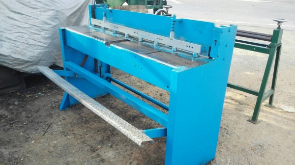 Sell> ขายกรรไกรซอยเท้าเหยียบ‬ ขนาด 4 ฟุต.120 cm. ตัดสังกะสี/อลูมิเนียม/เหล็กบาง งานดีสภาพสวยมาดูมาเทสก่อนได้ครับ