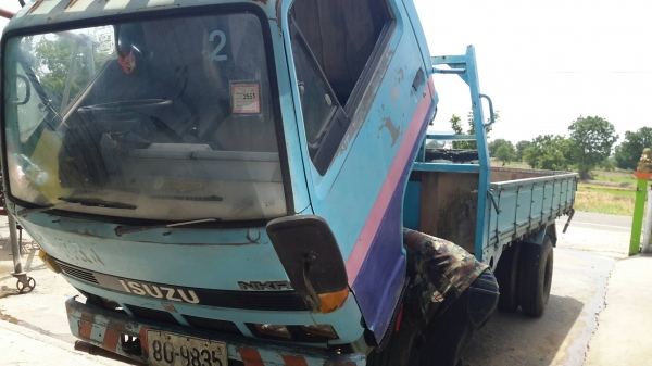 NKR110แรง เกียร์สั้น ยางดี6เส้น ครัชชีสวย เครื่องดี ภาษีขาด4ปี