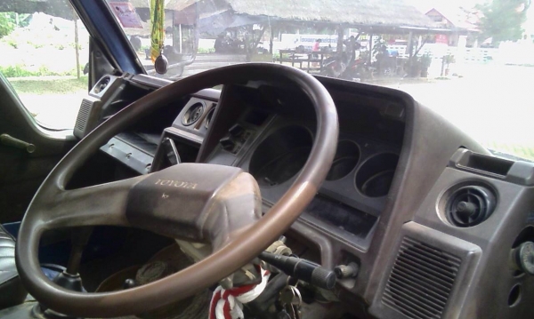 ขายรถหกล้อ Toyota DYNA เครื่อง 115 แรง ติดเครน 2.5 ตัน ทาดาโน่