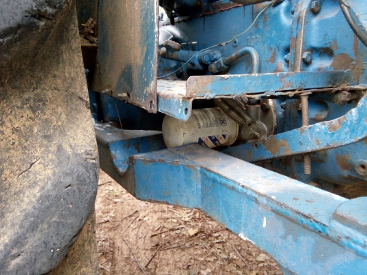 ขายรถไถฟอร์ด 6610 เพลาเดียว เสื้อลาย ไอดีโต เล่มทะเบียน