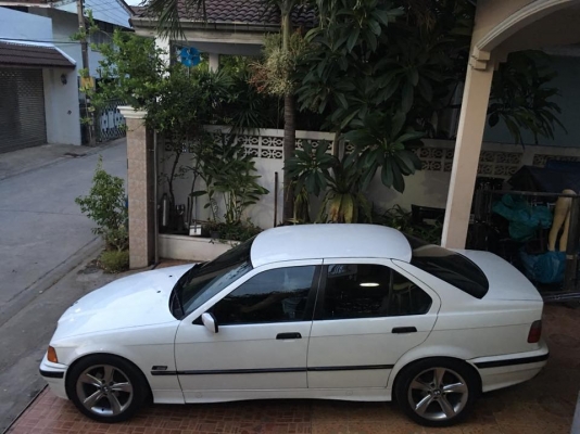 รถบ้านE36นกแก้วสวยหรูหร่าเครื่อง2jไม่โบ ติดแก๊ส รถสวยมีเสน่ห์หาอยู่ไม่ผิดหวังครับ