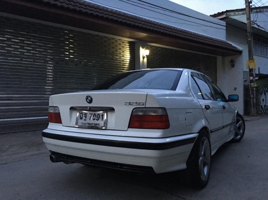 รถบ้านE36นกแก้วสวยหรูหร่าเครื่อง2jไม่โบ ติดแก๊ส รถสวยมีเสน่ห์หาอยู่ไม่ผิดหวังครับ