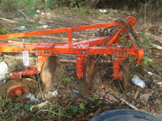 รถไถ KUBOTA 4705  ,  2 เพลา    ( รถทำงาน 2,xxx ชม. )     สนใจติดต่อ  081 - 6079515