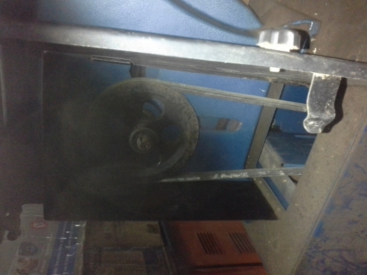 เครื่องเลื่อยสายพาน WoodMac พร้อมใช้งาน ปรับองศาการเอียงของแท่นโต็ะตัดได้