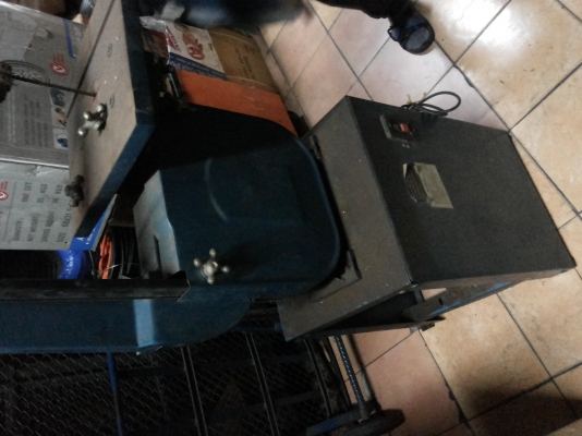 เครื่องเลื่อยสายพาน WoodMac พร้อมใช้งาน ปรับองศาการเอียงของแท่นโต็ะตัดได้