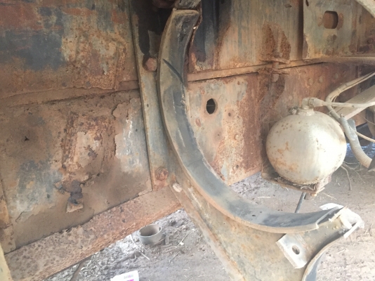 HINO FR 360 HP สิบล้อดั๊มพ์ 2 เพลา ติดก๊าซ NGV รถจอดขายตามสภาพ วางเครื่องยนต์แดวู แจ้งลงเล่ม ไม่มีชุดเกียร์นะครับ หัวเก๋งเดิมๆภายในคอนโซลสวยครบ พวงมาลัยเพาเวอร์ ระบบเบรคทริ๊ปฟี้ กระบะดั๊มพ์เหล็กเชิดชัยสภาพดีพื้นไม่มีผุ เอกสารทะเบียนชุดโอนครบ ภาษีขาด 2 ปี