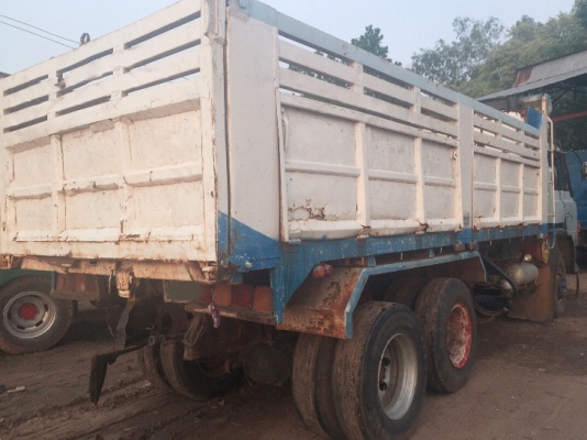 HINO FR 360 HP สิบล้อดั๊มพ์ 2 เพลา ติดก๊าซ NGV รถจอดขายตามสภาพ วางเครื่องยนต์แดวู แจ้งลงเล่ม ไม่มีชุดเกียร์นะครับ หัวเก๋งเดิมๆภายในคอนโซลสวยครบ พวงมาลัยเพาเวอร์ ระบบเบรคทริ๊ปฟี้ กระบะดั๊มพ์เหล็กเชิดชัยสภาพดีพื้นไม่มีผุ เอกสารทะเบียนชุดโอนครบ ภาษีขาด 2 ปี