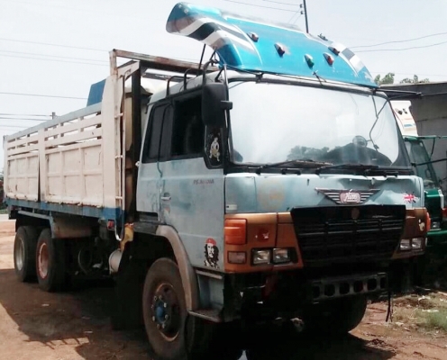 HINO FR 360 HP สิบล้อดั๊มพ์ 2 เพลา ติดก๊าซ NGV รถจอดขายตามสภาพ วางเครื่องยนต์แดวู แจ้งลงเล่ม ไม่มีชุดเกียร์นะครับ หัวเก๋งเดิมๆภายในคอนโซลสวยครบ พวงมาลัยเพาเวอร์ ระบบเบรคทริ๊ปฟี้ กระบะดั๊มพ์เหล็กเชิดชัยสภาพดีพื้นไม่มีผุ เอกสารทะเบียนชุดโอนครบ ภาษีขาด 2 ปี