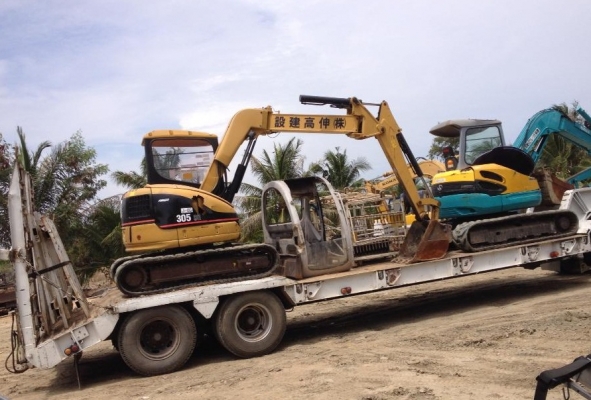 FROM JAPAN MINI EXCAVATOR CATERPILLAR 305SR/ปี:(2005) เครื่องยนต์MITSUBISHI K4N/คอนโทรลน้ำมัน/ปั๊มนิ้ว ราคาเพียง 560,000 บาท สนใจรีบติดต่อ 0819337688