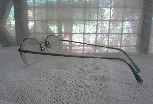 แว่นสายตายาวไททาเนียมบริสุทธิ์  Charmant made in Japan