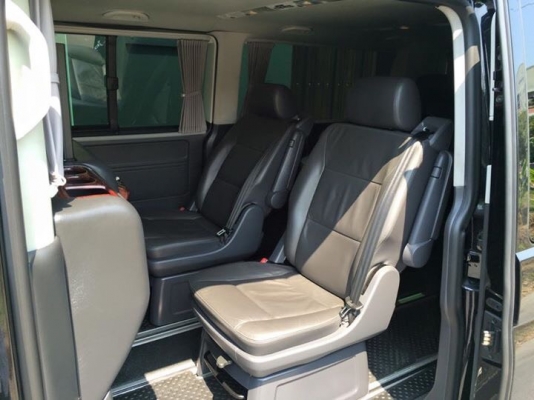 volk caravelle 2.0TDi ดีเซล สีดำ