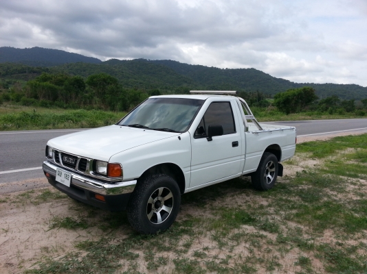 Isuzu มังกร ช่วงสั้น 4 ขอ