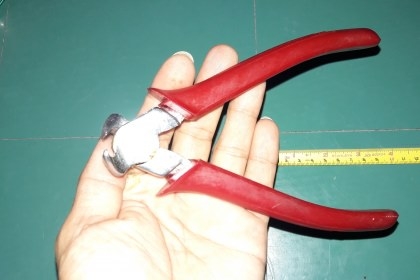 ขายคีมตัดโซเวียต งานเก่าด้ามกันไฟฟ้าMade in USSR. ขายคีมตัดโซเวียต งานเก่าด้ามกันไฟฟ้าMade in USSR.