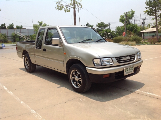 ดราก้อนอาย เกียออโต้ ดีเซล2,800cc รถสวยพร้อมใช้งาน