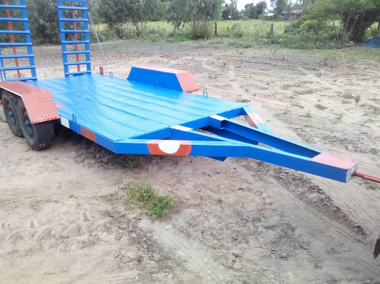 รถลากรถเกี่ยว