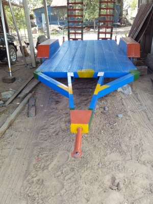 รถลากรถเกี่ยว รถลากรถเกี่ยว