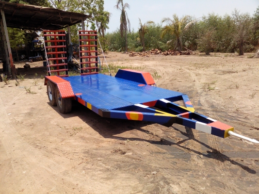 รถลากรถเกี่ยว รถลากรถเกี่ยว