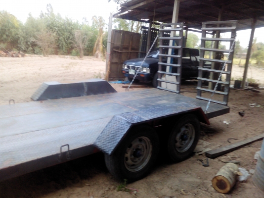 รถลากรถเกี่ยว รถลากรถเกี่ยว