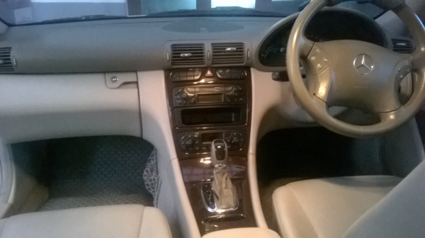 ขายด่วน!! BENZ C180 1.8 KOMPRESSOR ELEGANCE ปี 2005 ขายด่วน!! BENZ C180 1.8 KOMPRESSOR ELEGANCE ปี 2005