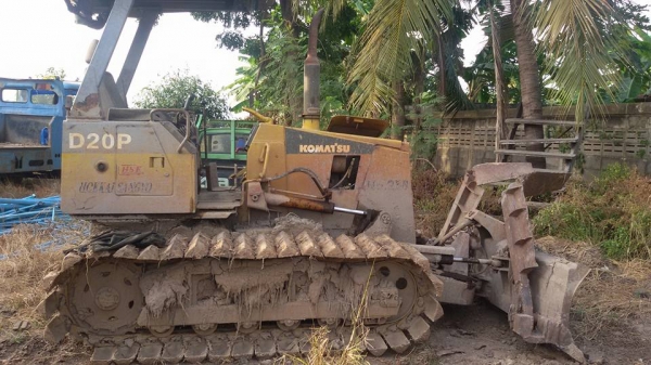 ขายเทรลเลอร์ 6 ล้อ และ แทรคเตอร์ D20P-7E พร้อมใช้