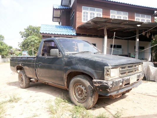 รถนิสสันปึ 32 พร้อม แชชชีสวยมาก ยางดี เครื่องดี พร้อมชุดโอน