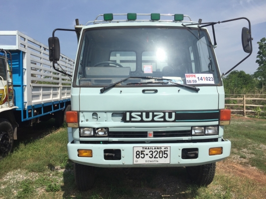 ขาย ISUZU 6 ล้อ กระบะเหล็ก ยาว 6.8 เมตร