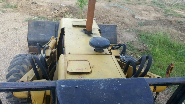 รถตักหน้าหลังขุด Ford New Holland รถตักหน้าหลังขุด Ford New Holland