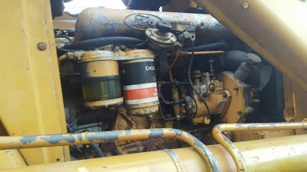 รถตักหน้าหลังขุด Ford New Holland รถตักหน้าหลังขุด Ford New Holland