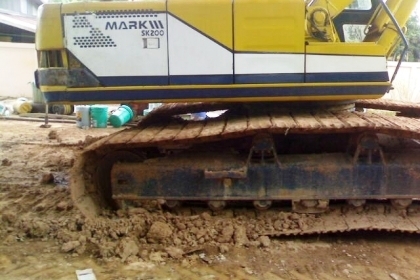 ขายด่วน..รถแบคโฮ KOBELCO SK200 M3 รถสวย ระบบไฟฟ้าทำงานดี ครบ ประหยัดน้ำมัน เกินคุ้ม โซ่ยังหนา ใช้ได้อีกนาน มีทะเบียนครบ.