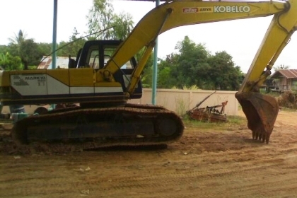 ขายด่วน..รถแบคโฮ KOBELCO SK200 M3 รถสวย ระบบไฟฟ้าทำงานดี ครบ ประหยัดน้ำมัน เกินคุ้ม โซ่ยังหนา ใช้ได้อีกนาน มีทะเบียนครบ.