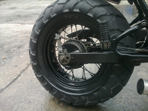 ขาย TW 200  หน้าดิส สภาพแจ่ม ๆ เครื่องฟิต สวยจัด ครับ