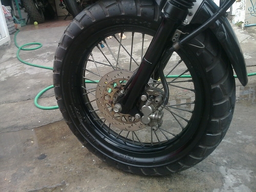 ขาย TW 200  หน้าดิส สภาพแจ่ม ๆ เครื่องฟิต สวยจัด ครับ