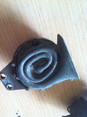 ขาย แตร์หอยโขรง่ ใส benly honda หมู สวยๆ เดิมๆ แท้ๆ 3200 0819884773 ขาย แตร์หอยโขรง่ ใส benly honda หมู สวยๆ เดิมๆ แท้ๆ 3200 0819884773