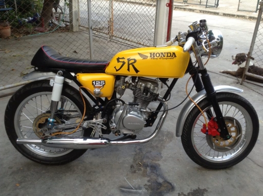 ขาย CG 125 คาเฟ่  มี เล่ม ส้ม ทะเบียน โอน บัตร ตลอดชีพ ขาย 21500  ลองดูคับ