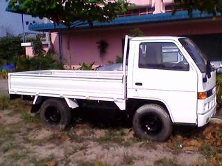 TK0791005ขาย ISUZU NKR 88 แรง 4ล้อ ยกหัวได้ สวย พร้อมใช้งาน ไม่ติดเวลา ทำสีใหม่ทั้งคัน จัดไฟแนนท์ได้ 1.4 แสน