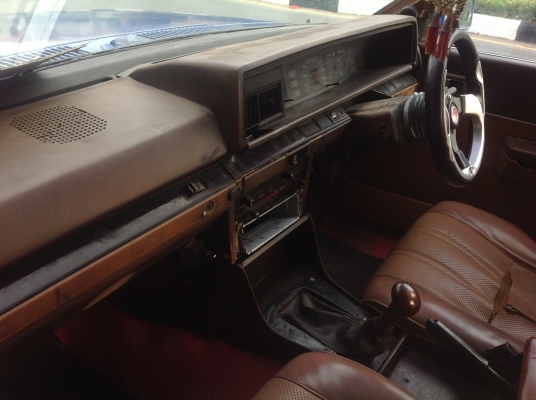 ของหายากFastback รุ่นแรกของ Mitsubishi ของหายาก Sport 2 ประตู สวยๆครับ + Datsun bluebird