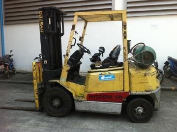 ฝากขายถูกๆ รถยก HYSTER 2.5 ตัน เสาสูง 4.5 เมตร เครื่องเบนซินติดแก๊ส เกียร์ออโต้