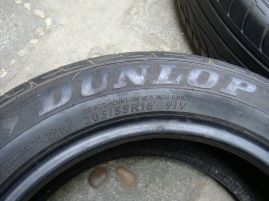 ขายยาง Dunlop 205/55/16 สภาพดี