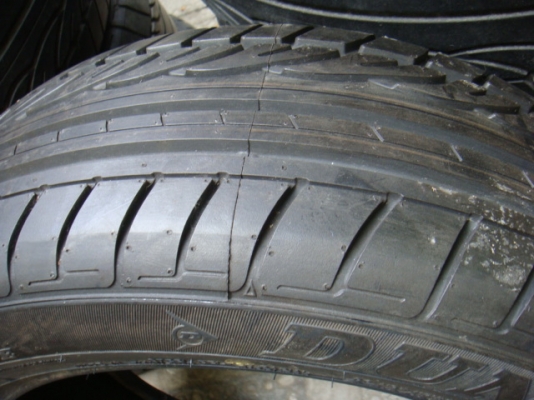 ขายยาง Dunlop 205/55/16 สภาพดี