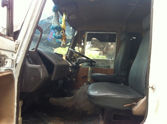 KT 925เพลาเดียวกระบะล่องพร้อมใช้