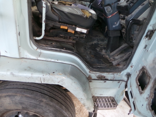 ISUZU FXZ240 หัวเดิม เครื่องเปลี่ยน คัซซีสวย ไม่เคยเกิดอุบัติเหตุค่ะ ISUZU FXZ240 หัวเดิม เครื่องเปลี่ยน คัซซีสวย ไม่เคยเกิดอุบัติเหตุค่ะ