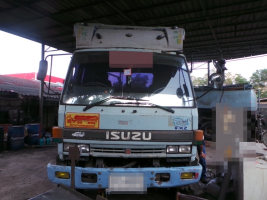 ISUZU FXZ240 หัวเดิม  เครื่องเปลี่ยน  คัซซีสวย ไม่เคยเกิดอุบัติเหตุค่ะ