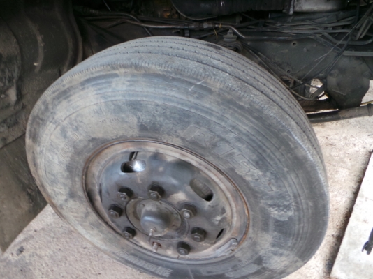 ISUZU FXZ240 หัวเดิม เครื่องเปลี่ยน คัซซีสวย ไม่เคยเกิดอุบัติเหตุค่ะ ISUZU FXZ240 หัวเดิม เครื่องเปลี่ยน คัซซีสวย ไม่เคยเกิดอุบัติเหตุค่ะ